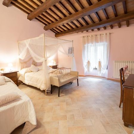 Albergo La Loggia Di San Martino Gualdo Tadino Extérieur photo