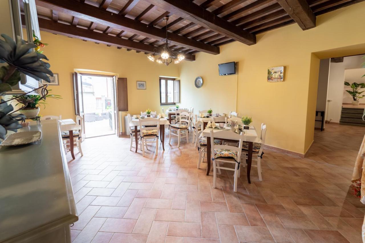 Albergo La Loggia Di San Martino Gualdo Tadino Extérieur photo