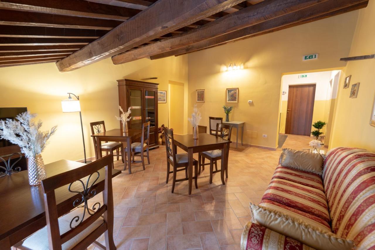 Albergo La Loggia Di San Martino Gualdo Tadino Extérieur photo
