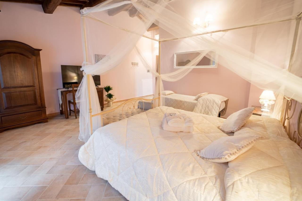 Albergo La Loggia Di San Martino Gualdo Tadino Extérieur photo
