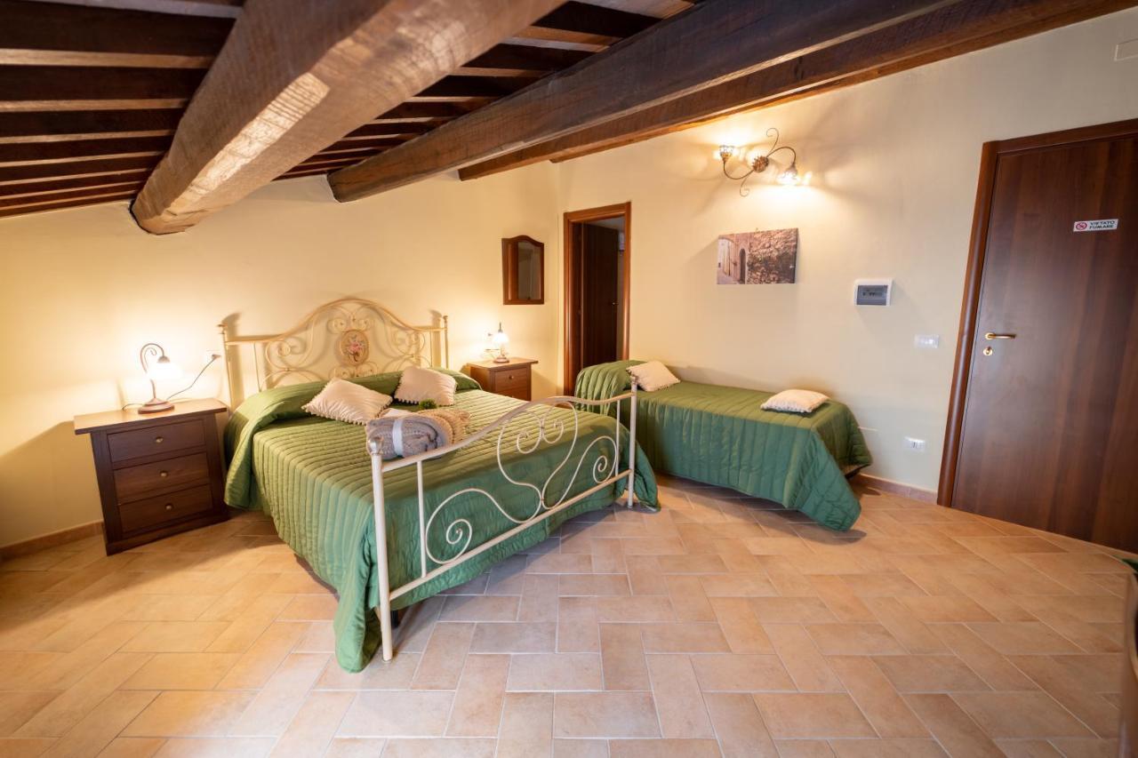 Albergo La Loggia Di San Martino Gualdo Tadino Extérieur photo
