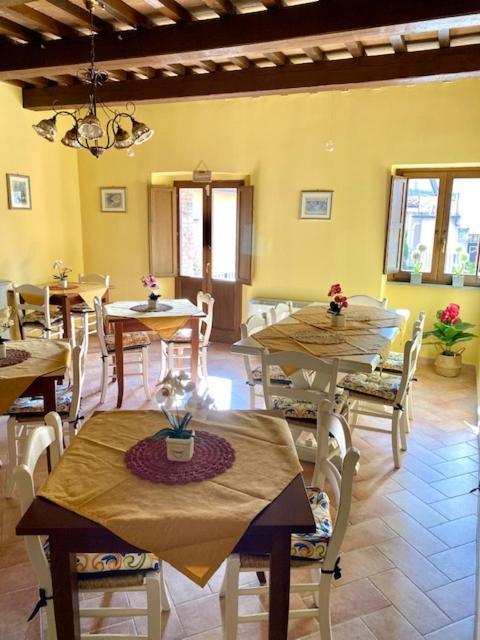 Albergo La Loggia Di San Martino Gualdo Tadino Extérieur photo