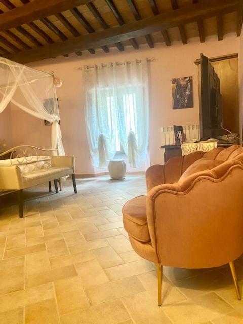 Albergo La Loggia Di San Martino Gualdo Tadino Extérieur photo